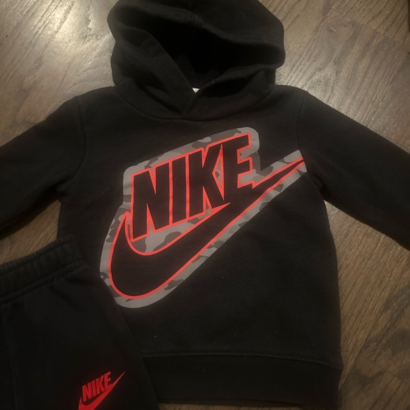 12 Month Nike Outfit - Picture 2 of 5
